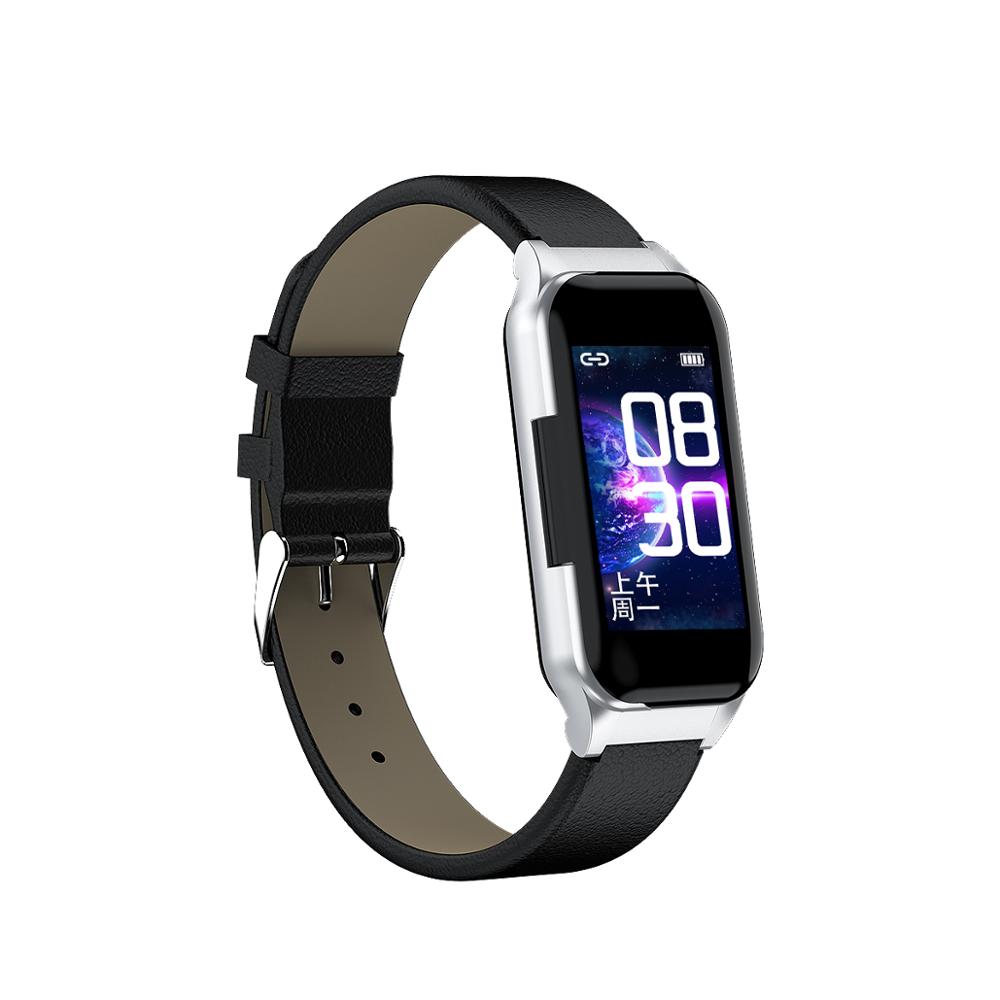 Schwarzes L818 Smart-Armband von Mein Shop mit digitalen Display und verstellbarem Band, auf einem weißen Hintergrund.