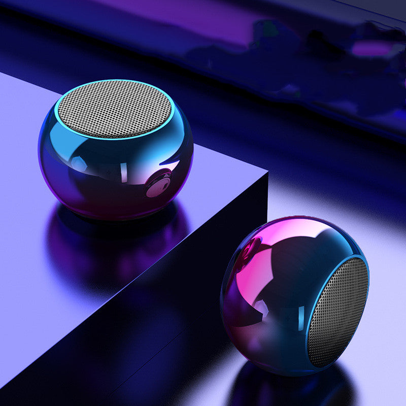 Bunte kabellose Lautsprecher M3 von Mein Shop, runder Edelstahl, 3D-Elektroplattierung, Bluetooth, Radio und Subwoofer.