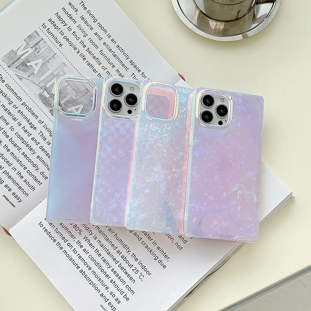 Laser-geschnittene Handyhülle mit Rückenschale im Muster, passend für das Smartphone, im klaren Design mit modernen Details